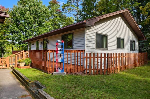 2775 STAR RD S, Eagle River, WI 54521