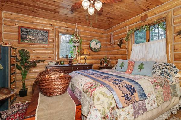 5178 HIDEAWAY DR, Eagle River, WI 54521