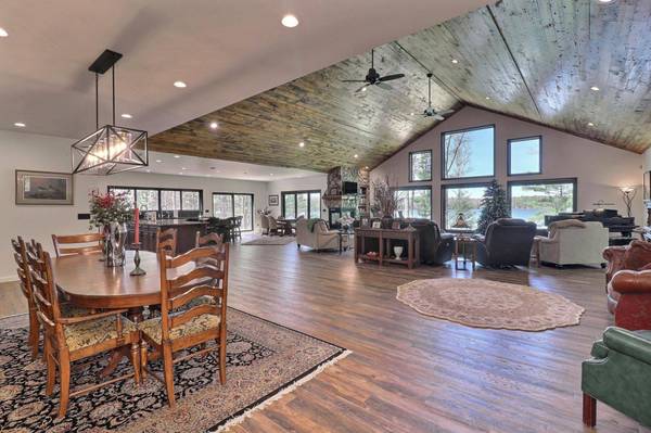 8600 GOLF COURSE RD, Sayner, WI 54560