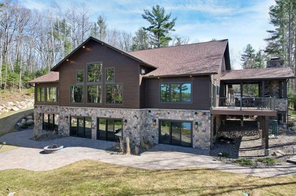 8600 GOLF COURSE RD, Sayner, WI 54560