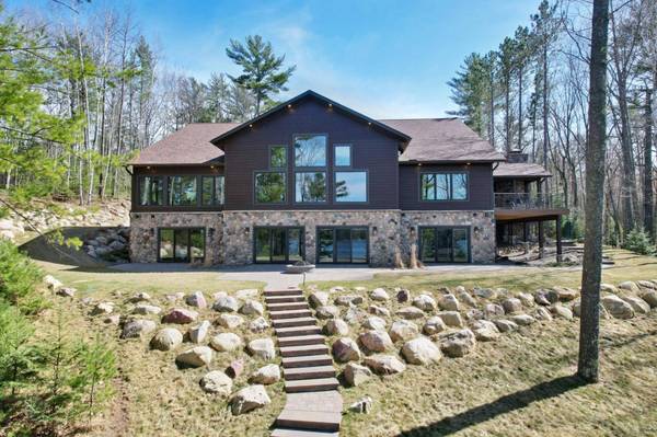 8600 GOLF COURSE RD, Sayner, WI 54560