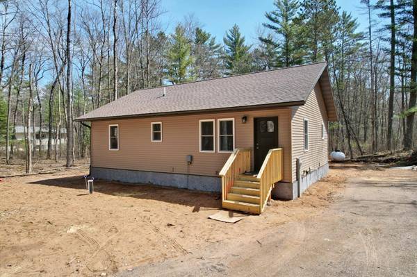 8460 FRONTIER CR W, Woodruff, WI 54568