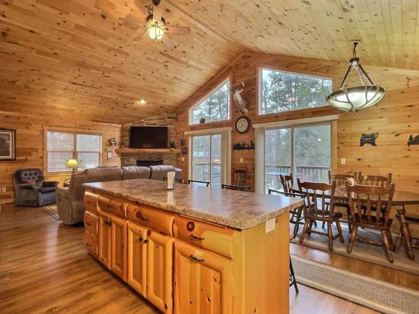 8674 PINE ACRES BLV, Saint Germain, WI 54558