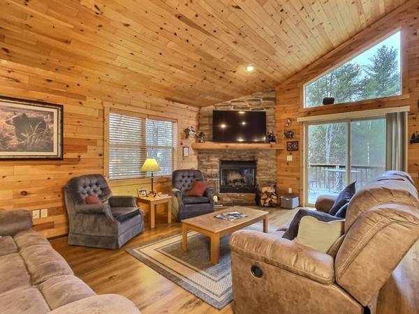 8674 PINE ACRES BLV, Saint Germain, WI 54558