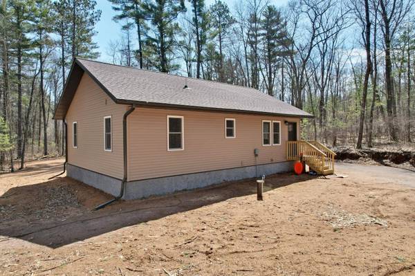 8460 FRONTIER CR W, Woodruff, WI 54568