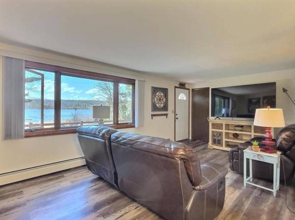 1998 RICE LN, Eagle River, WI 54521