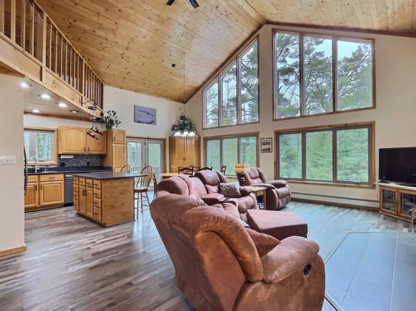 7832 LOST LAKE DR N, Saint Germain, WI 54558