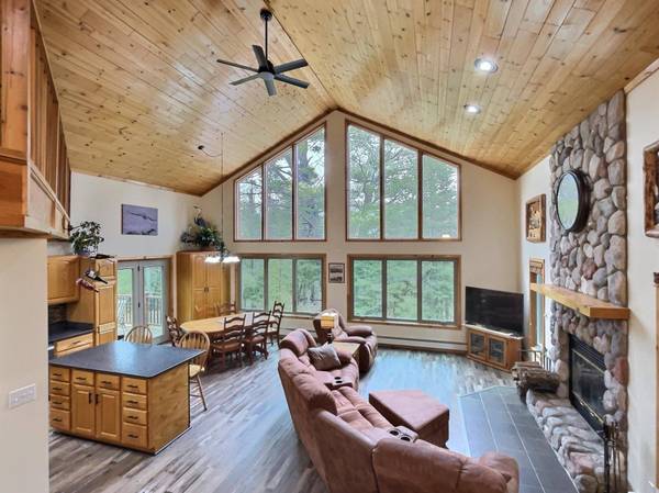 7832 LOST LAKE DR N, Saint Germain, WI 54558