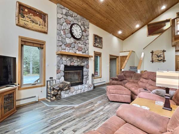 7832 LOST LAKE DR N, Saint Germain, WI 54558