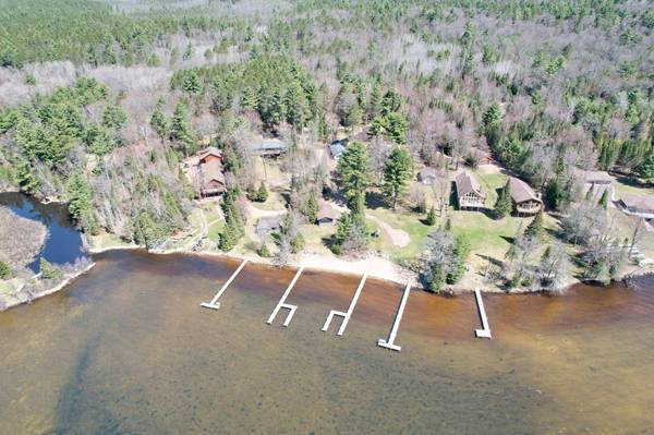 8475 HILLCREST LN, Saint Germain, WI 54558