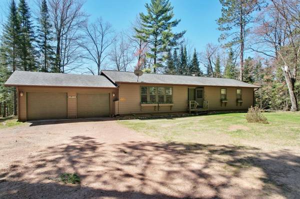 8475 HILLCREST LN, Saint Germain, WI 54558