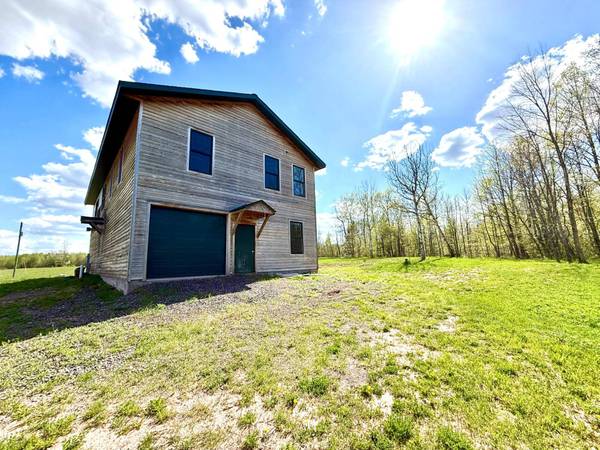 30670 WARBLER, Ontonagon, MI 49953