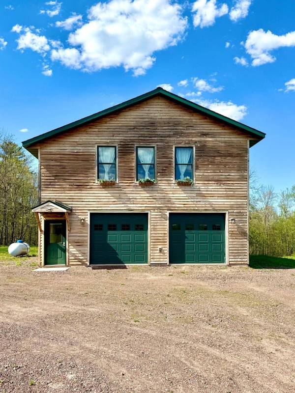 30670 WARBLER, Ontonagon, MI 49953
