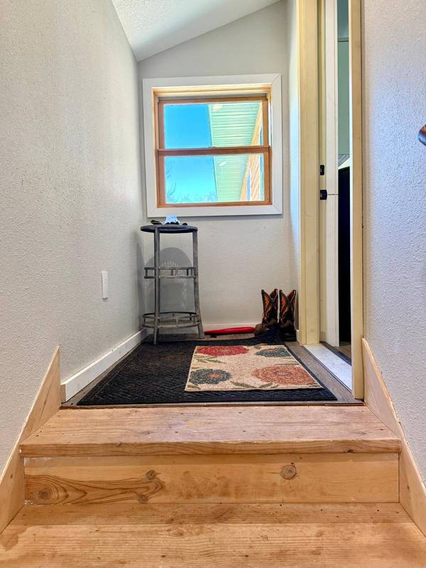 30670 WARBLER, Ontonagon, MI 49953