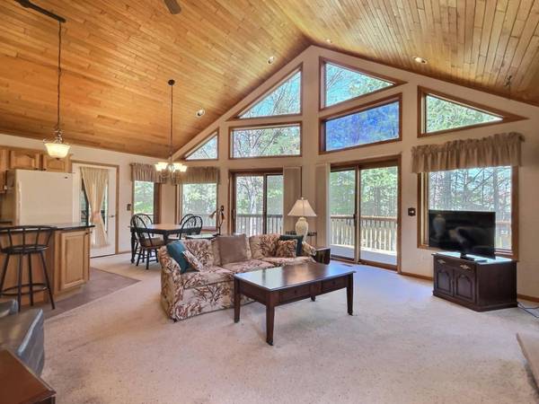 8832 BRADFORD POINT CT, St Germain, WI 54558