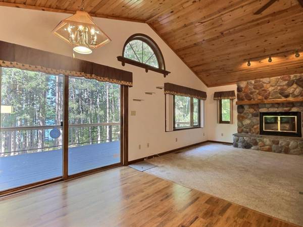 1683 CARPENTER LAKE RD W, Eagle River, WI 54521