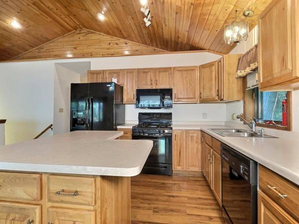 1683 CARPENTER LAKE RD W, Eagle River, WI 54521