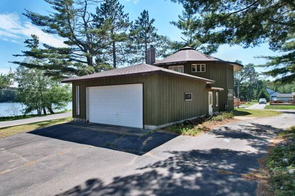 813 SILVER LAKE RD E, Eagle River, WI 54521