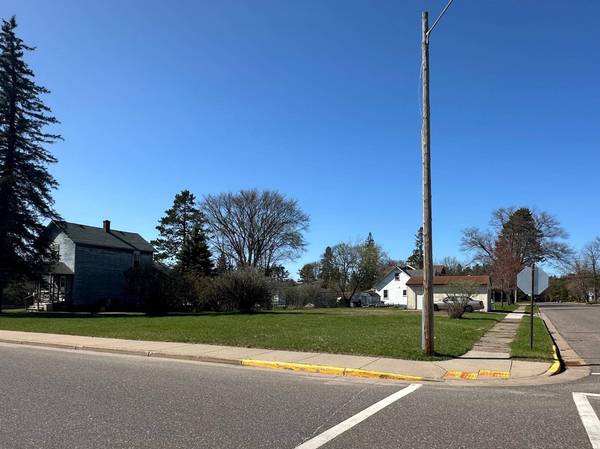 ON DIVISION ST E, Eagle River, WI 54521