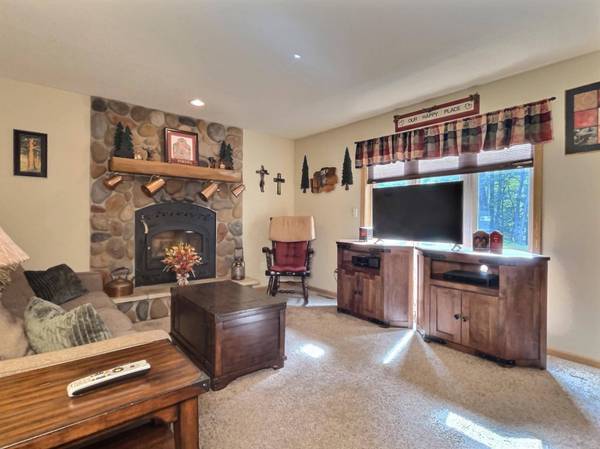 7094 WOODLAND DR, Star Lake, WI 54561