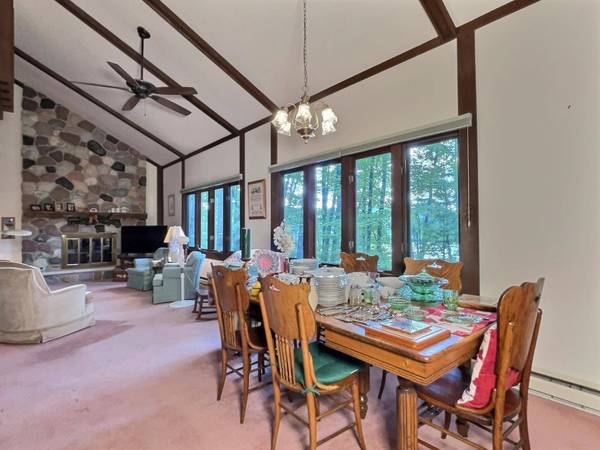 9739 LEE LAKE RD, Hazelhurst, WI 54531