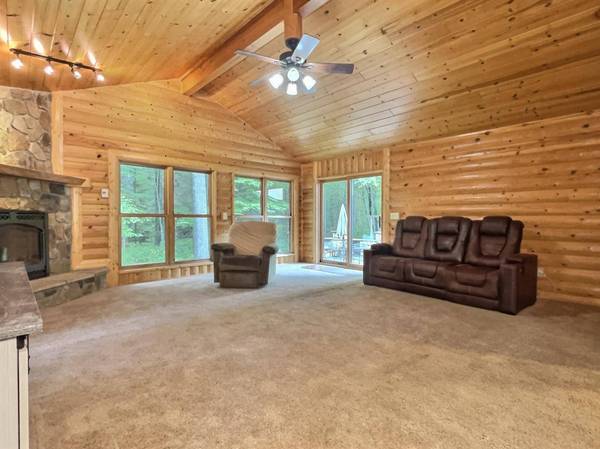 3141W CUT OFF RD, Mercer, WI 54557