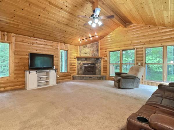 3141W CUT OFF RD, Mercer, WI 54557