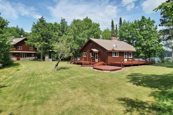 19055 FISH HAWK LK RD, Watersmeet, MI 49969