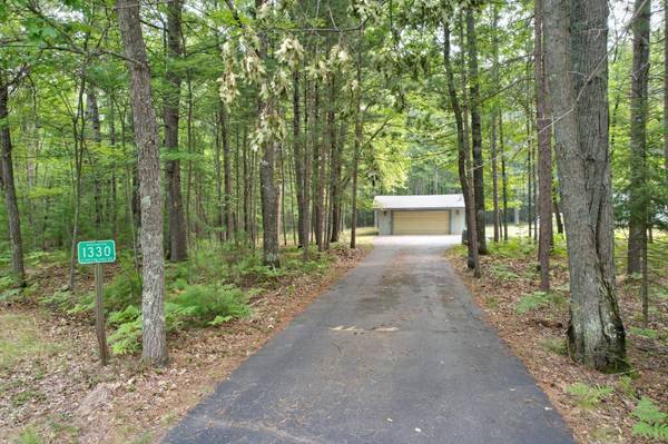 1330 DOLLAR LAKE RD E, Eagle River, WI 54521