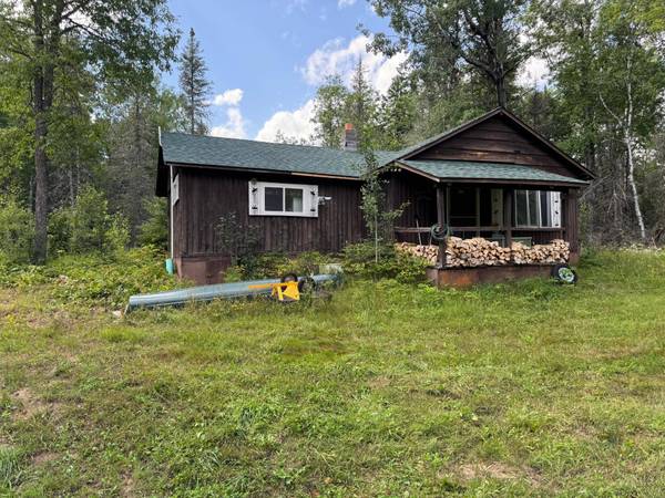 8002 HOLLY LN, Alvin, WI 54542