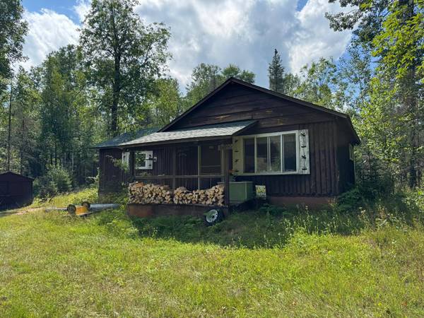 8002 HOLLY LN, Alvin, WI 54542