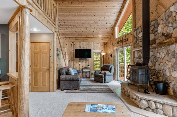 1002 CEGANN RD W, Mercer, WI 54547