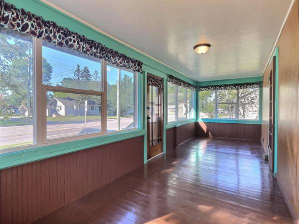 713 PINE ST E, Eagle River, WI 54521