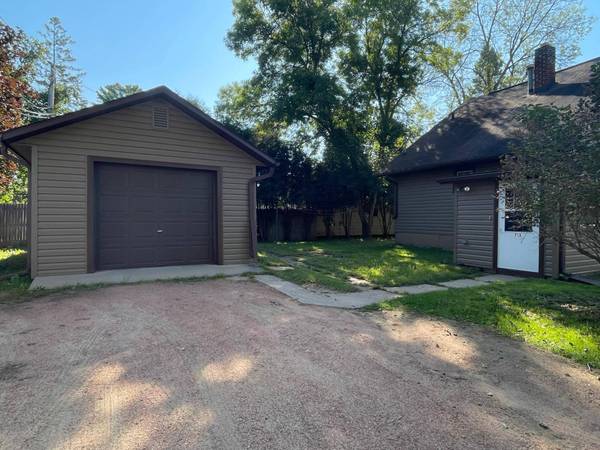 713 PINE ST E, Eagle River, WI 54521