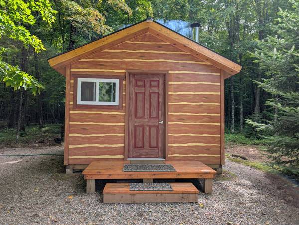 251 TAMARACK LAKE RD, Iron River, MI 49935