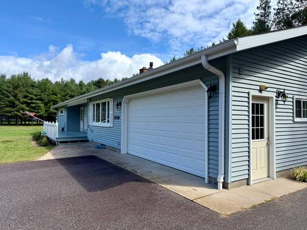 1028 LINDSTROM LN, St Germain, WI 54558