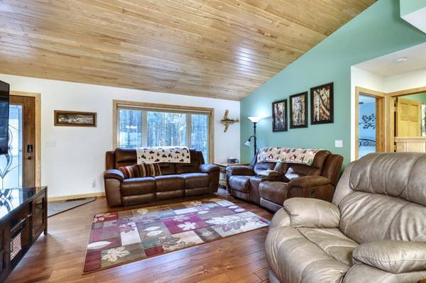 9252 HUBER DR, Minocqua, WI 54548