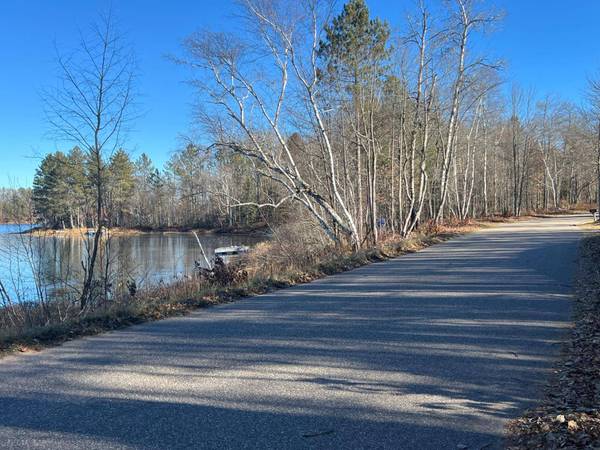 ON HEART LAKE RD, Land O Lakes, WI 54540