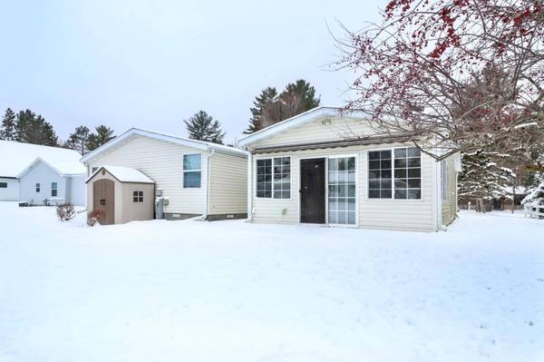 543 BOND ST N, Eagle River, WI 54521