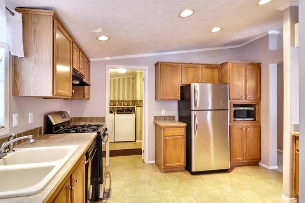 543 BOND ST N, Eagle River, WI 54521