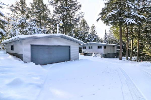 8106 FOREST WOOD LN, St Germain, WI 54558
