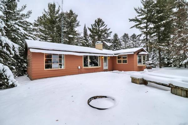 7677 SEELEY LN, St Germain, WI 54558