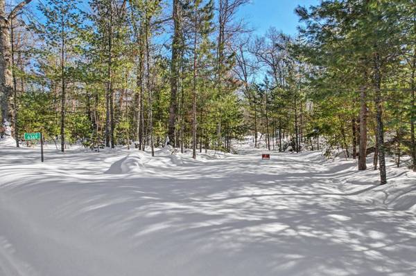 6369 PORCUPINE RIDGE LN, Conover, WI 54519