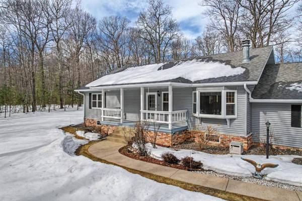 669 SPRINGVIEW DR, Eagle River, WI 54521