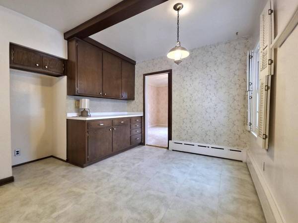 203 8TH AVE N, Iron River, MI 49935