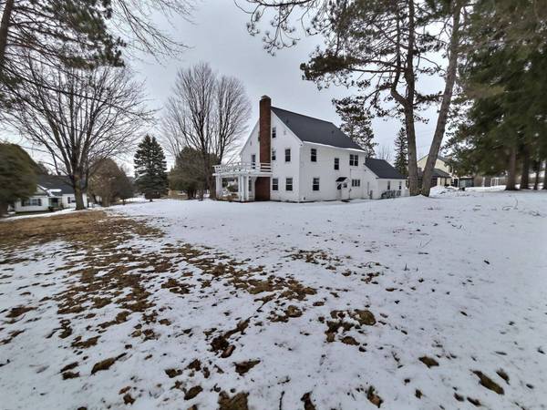 203 8TH AVE N, Iron River, MI 49935