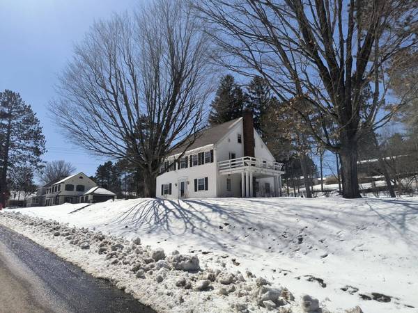 203 8TH AVE N, Iron River, MI 49935