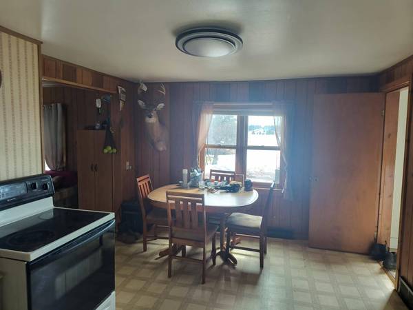 27923 BRANCH RD E, MI 49948