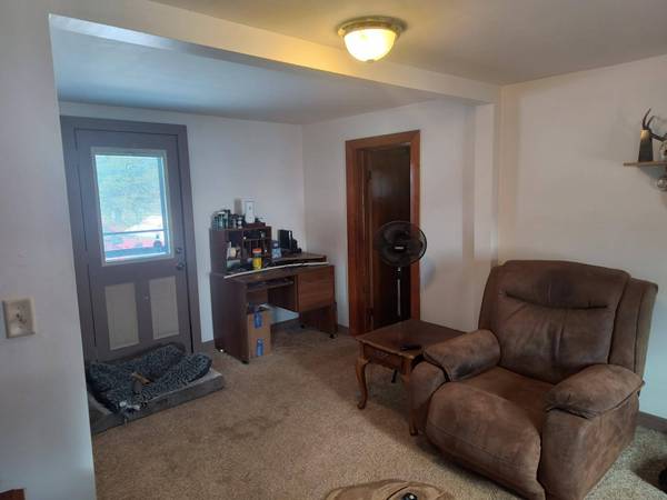 27923 BRANCH RD E, MI 49948