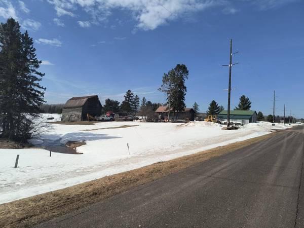 27923 BRANCH RD E, MI 49948